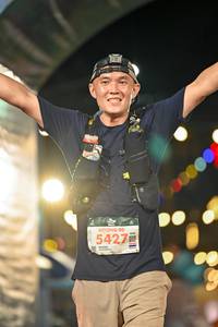 BIB: 501, 5427
                            <button type="button" onclick="openModal(24885175)" class="btn btn-primary btn-sm float-right btn-popup" data-toggle="modal" data-target=".modal-high-quality">
                        <i class="fas fa-shopping-cart"></i> Add to Cart
                    </button>
                                            <button type="button" onclick="isThisMe(24885175, true)" class="btn btn-success btn-sm float-right btn-popup btn-isme hidden" data-toggle="tooltip" data-placement="bottom" title="นี่คือรูปของคุณใช่ไหม คลิกที่นี่เพื่อเอาเข้าอัลบั้ม">
                        <i class="fas fa-plus"></i> Add to album
                    </button>
                    <button type="button" onclick="isThisMe(24885175, false)" class="btn btn-warning btn-sm float-right btn-popup btn-isnotme hidden">
                        <i class="fas fa-ban"></i> Remove from album
                    </button>